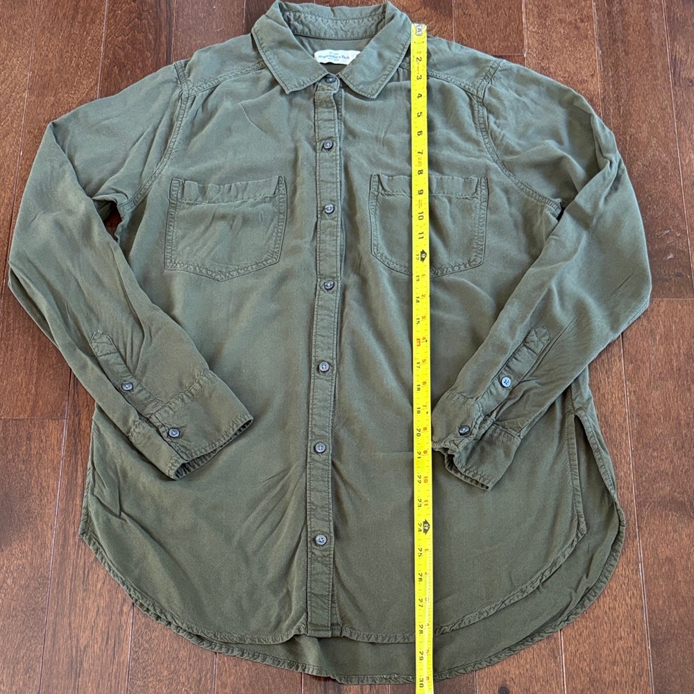 Abercrombie & Fitch Button-Down Shirt - Picture 5 of 7